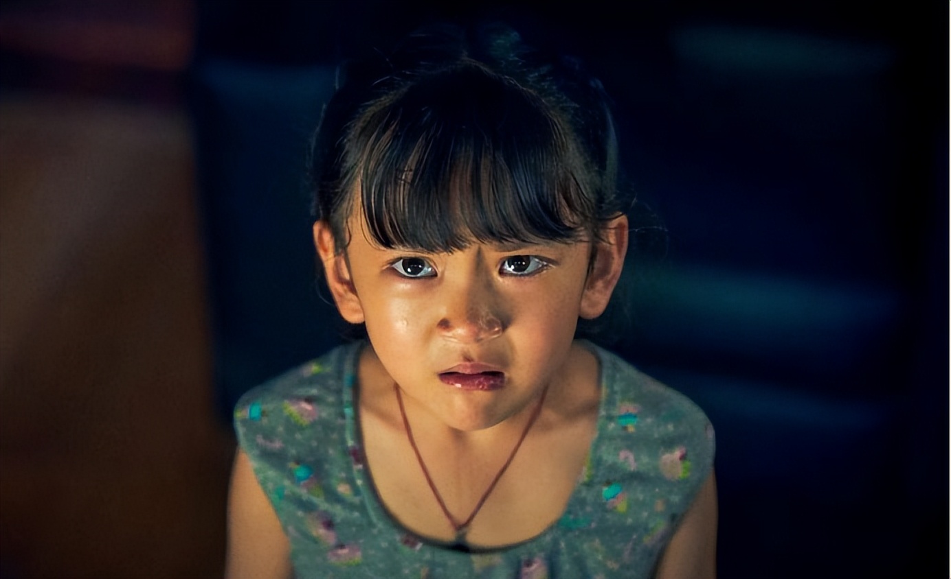 又一位10后天才迷你花横空出世，影视圈的未来就看她们了？