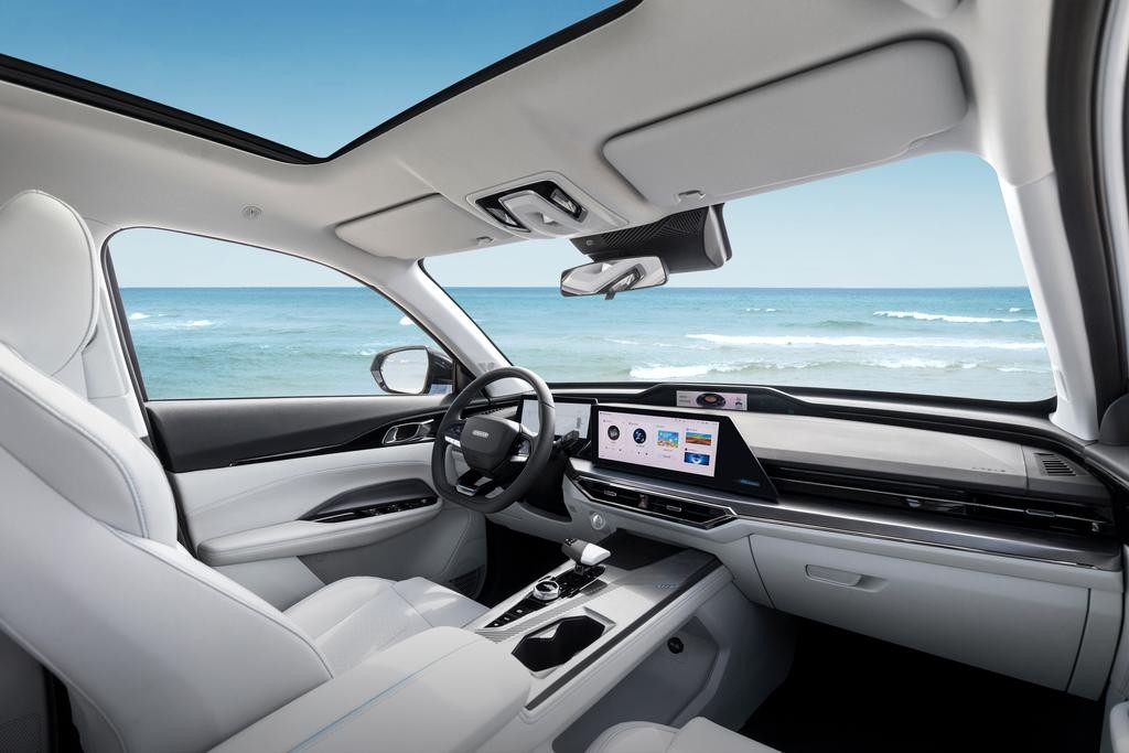 欧尚Z6正式上市，全球首发可以在车外聊天的汽车机器人来了