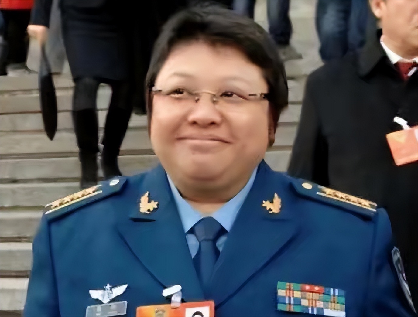 不仅名气大，军衔也高到吓人！这12个明星，个个一身正气堪称清流