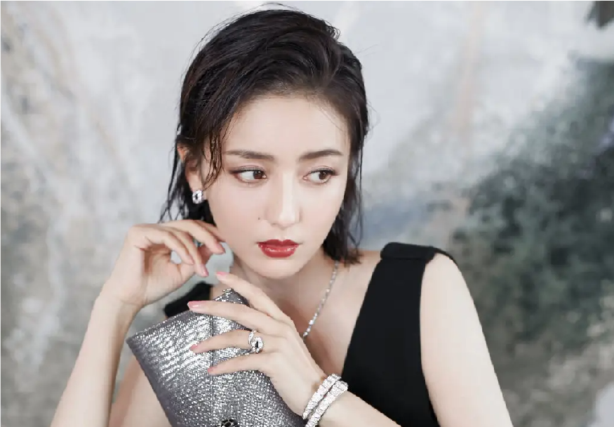 新疆盛产美女！这10位“哈密瓜”女星，充满了“异域风情”