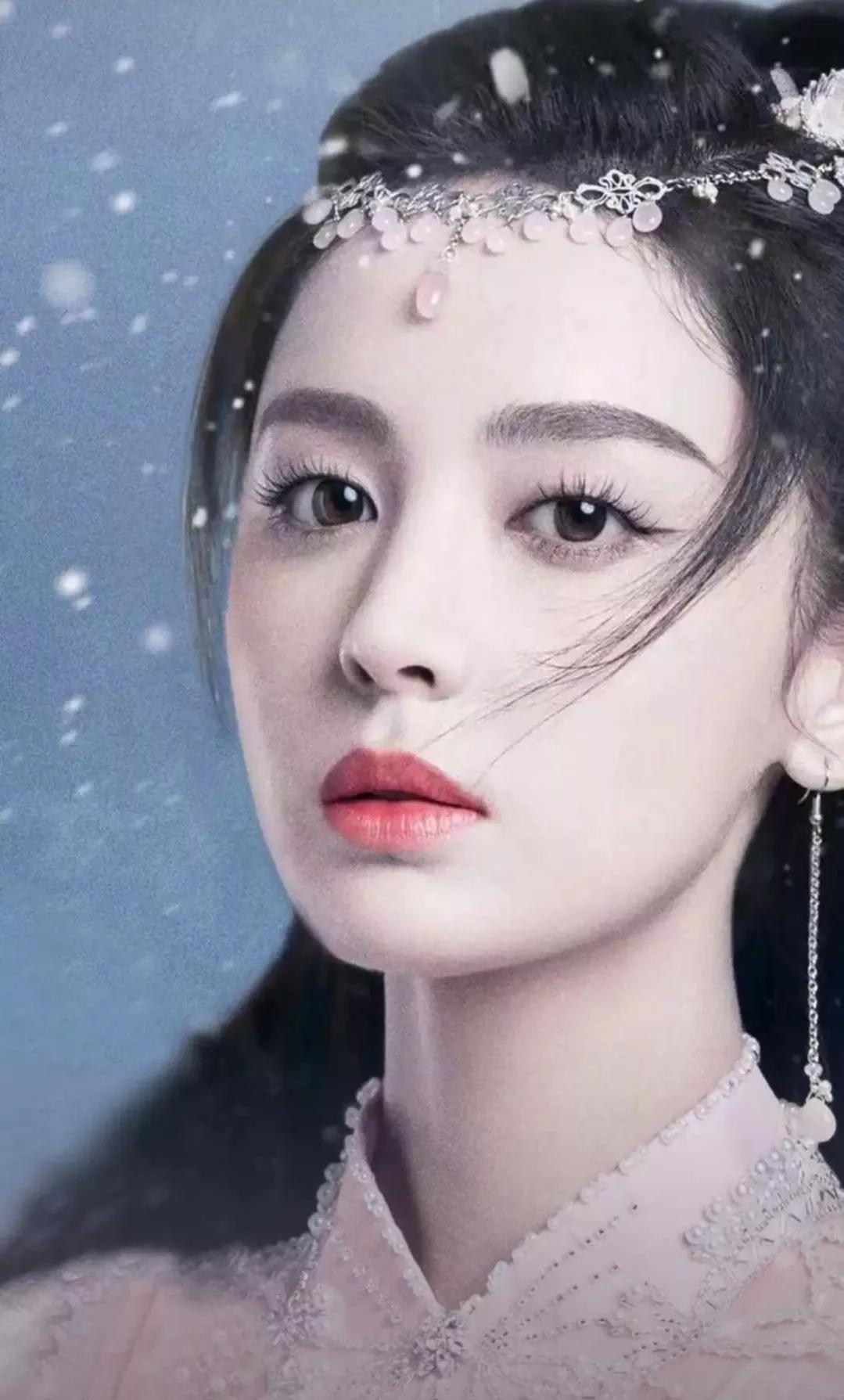手机桌面，明星刘亦菲和古力娜扎