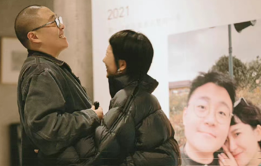 越低调，越始料不及，细瞧32岁郝邵文的人生，才知什么叫人生赢家