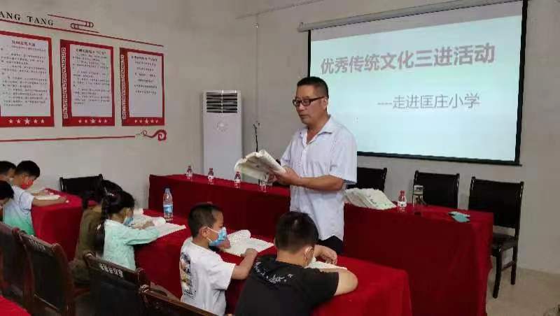 ��ͳ�Ļ���У԰ ��������������