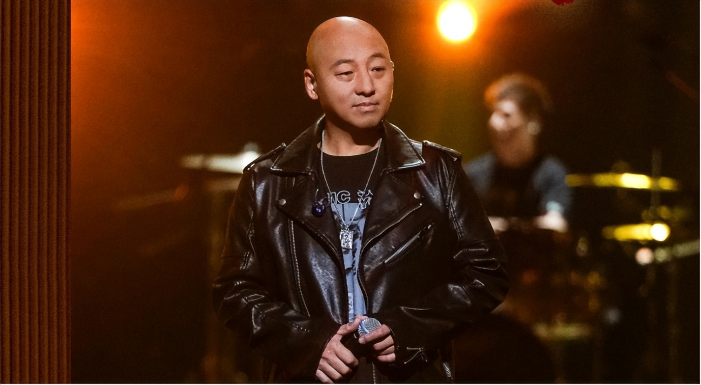 ​吴京发小的“彪悍”人生：摇滚演戏全都在行，虽然出名但很低调