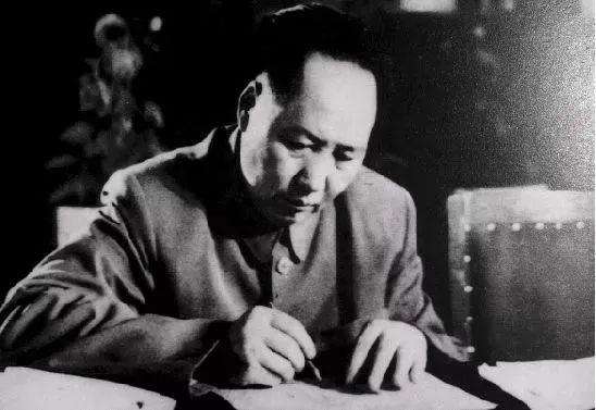 毛主席离世14年，他的家庭账本被找到，稿费没有上亿遗产只剩500