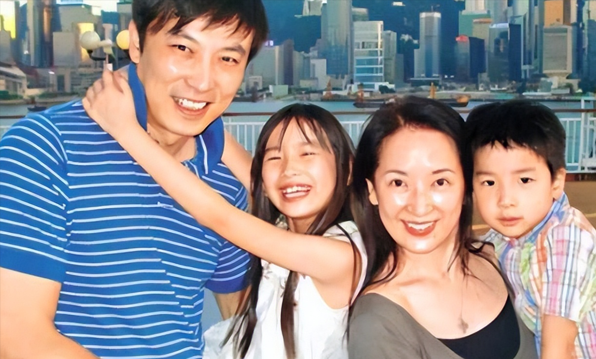 《雪山飞狐》过去32年，胡斐3段婚姻，程灵素离婚，苗人凤消失了