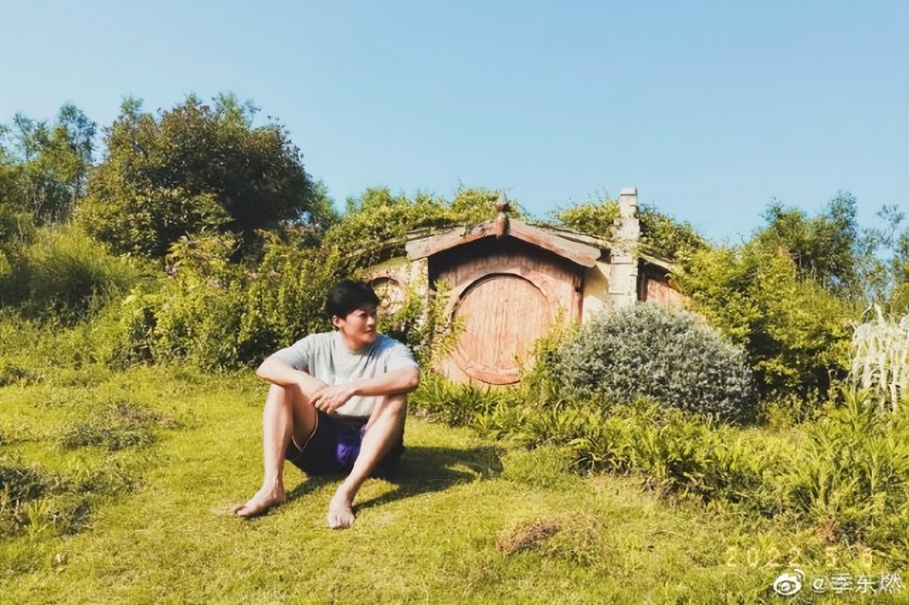 《古剑奇谭2》男星季东燃去世，好友刘芮麟悼念，离世原因不详