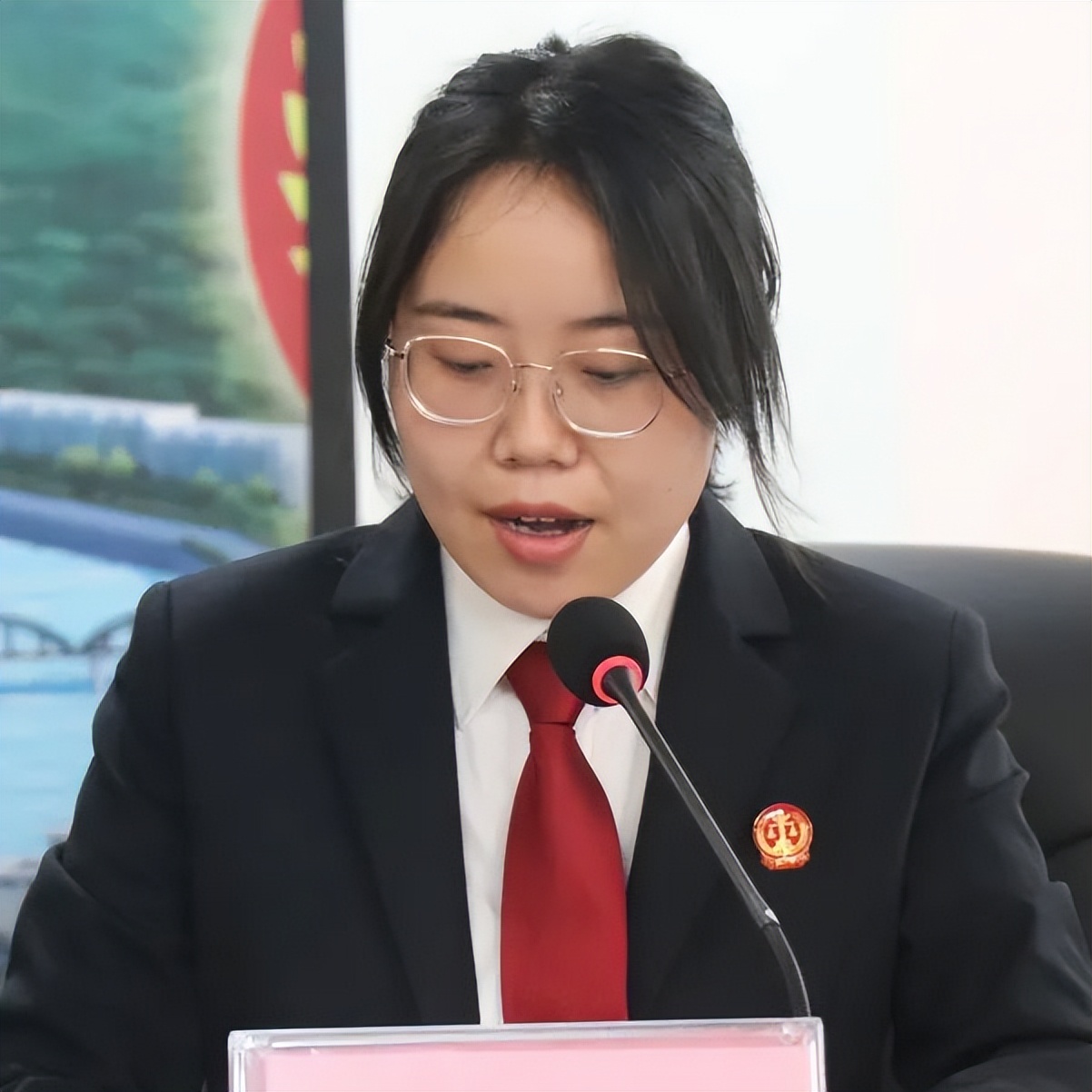略阳法院召开贯彻落实全市法院院长会暨党风廉政建设和反腐败工作会议精神专题会议