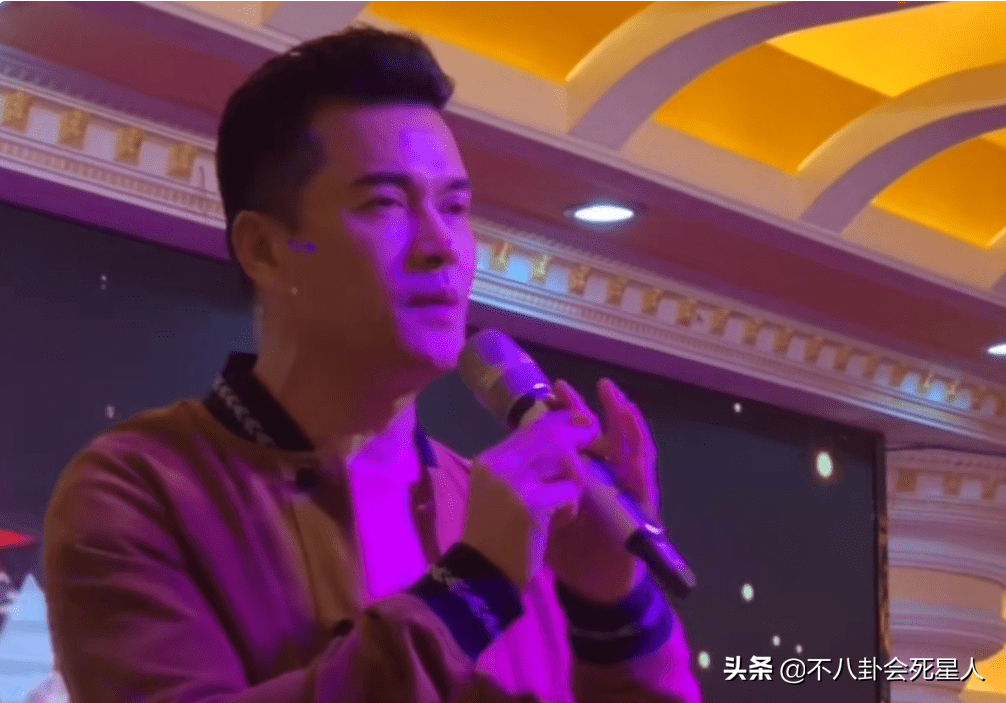 落魄商演，千元付费聊天，这些港星在内地表面缺钱，实际身家不菲