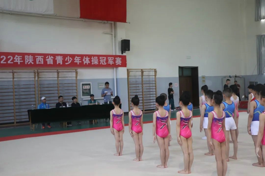 陕西省青少年体操冠军赛（宝鸡赛区）开赛 26名小小运动员亮相