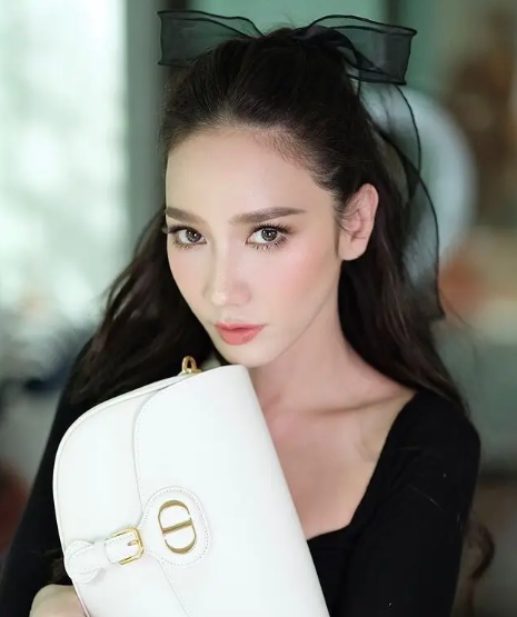 她是所有粉丝都喜欢的蛇系美女,泰国娱乐圈天花板,性感女神aump - 114