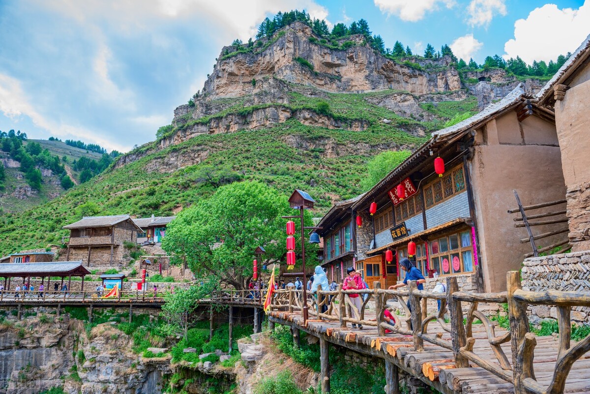 国内8大绝美避暑古村，热爱山河，也热爱炊烟，安排起来