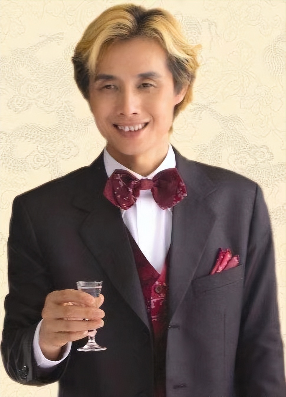 事业正红却早早退圈，这9位女星个个有辨识度，却成沧海遗珠