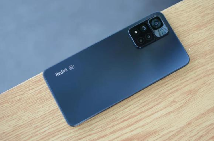 红米Note12Pro晋级新一代钉子户，E4屏下放，售价依然是亮点