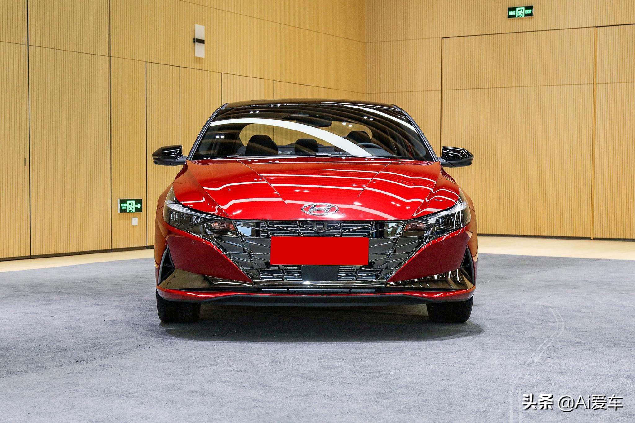 更低价油耗5.2L，自动挡合资三厢家轿，更大空间，实拍现代伊兰特