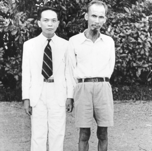 1950年胡志明到我国搬救兵，毛主席问他要多少兵，胡：我只要陈赓