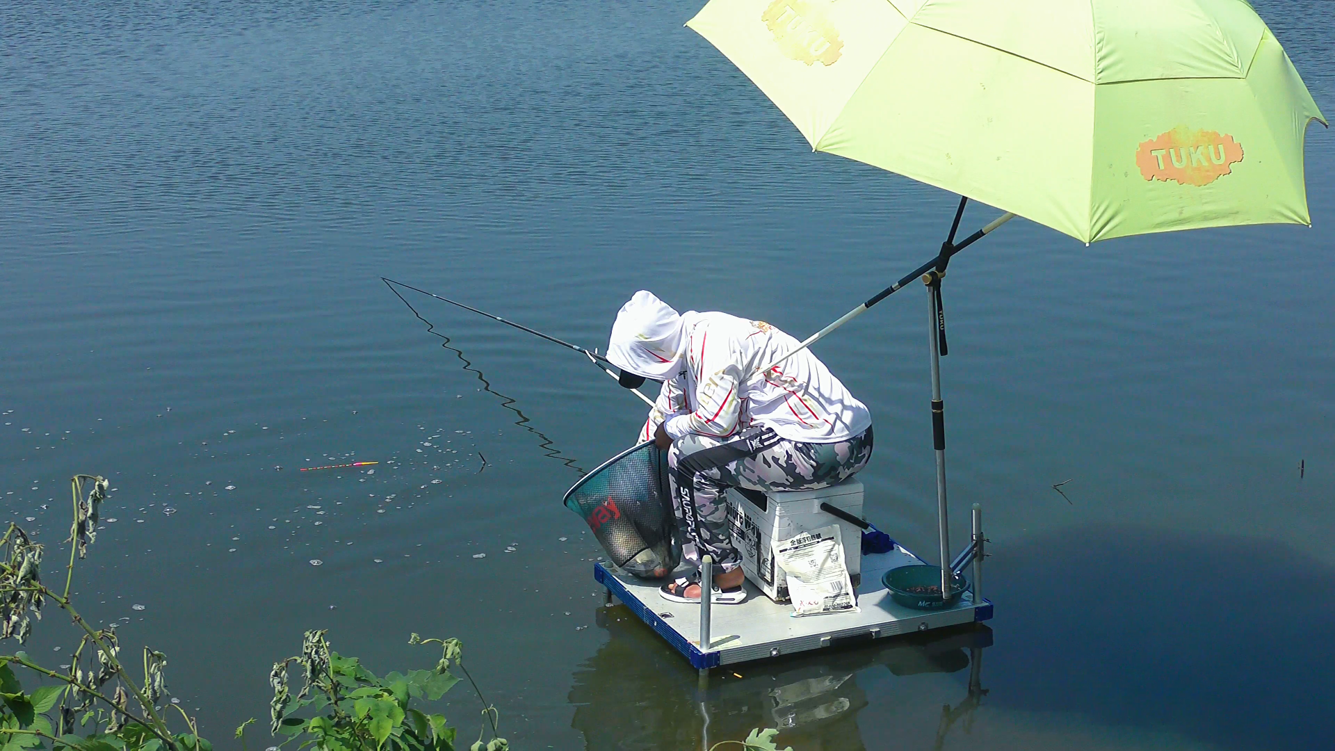 大师为什么抛竿如此精准