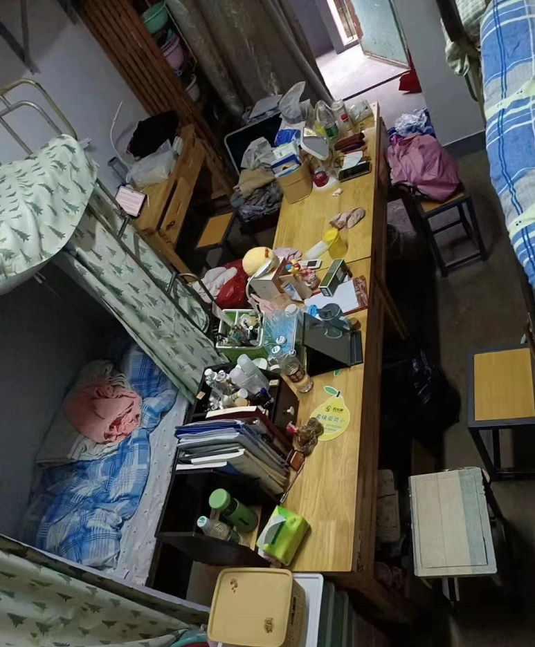 为了迎接新生，各大院校晒研究生宿舍环境，仿佛挣扎在贫困线上