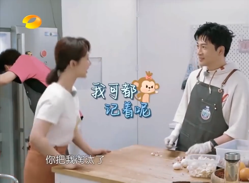 "娱圈学霸"陈都灵：素颜证件照打败章泽天，挤掉杨紫出演女主角