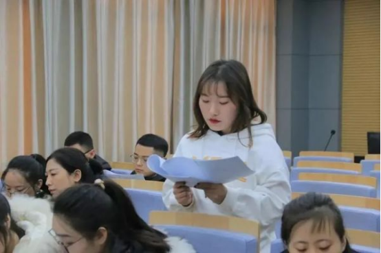 985硕士生晒公务员真实收入，网友看了很“眼红”，不如早点考公