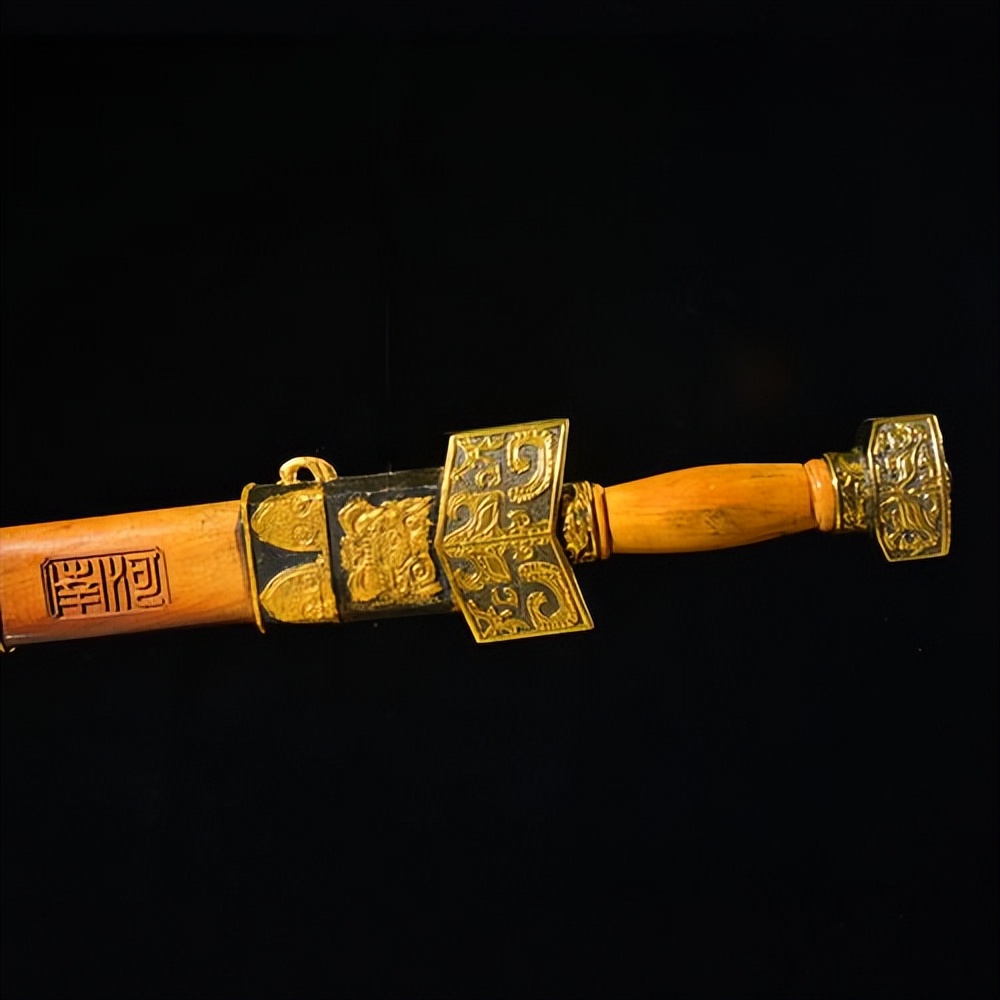 排名第二的名剑是墨阳.