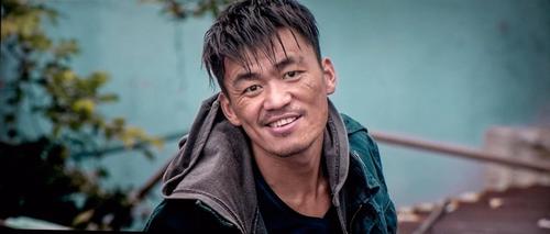 王宝强应该开个艺德培训班，能让明星塌方的“雷”他都完美化解过