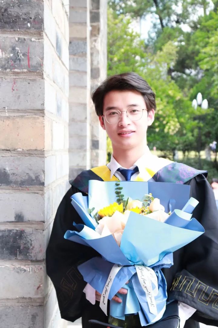 南京大学大凉山少年刷屏全网，网友泪目：读书，真的可以改变人生