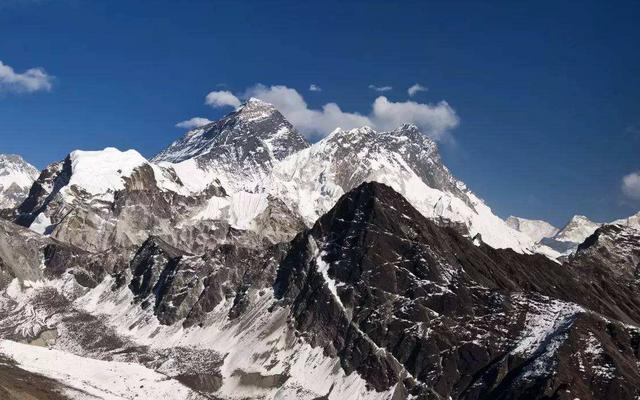 地球变得更绿了？卫星发现阿尔卑斯山在变绿，科学家对此担心不已