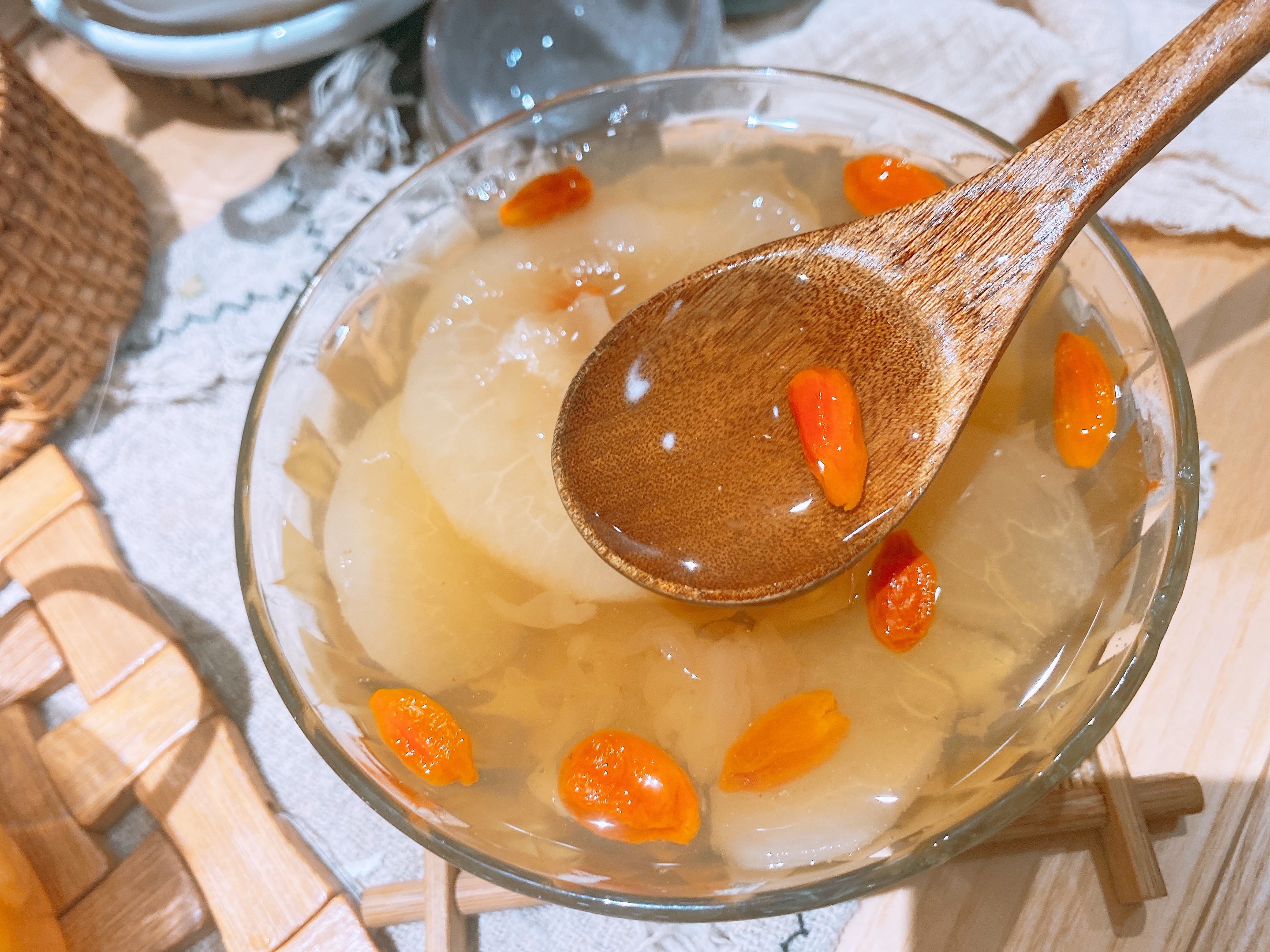 入秋后,补肺就是"养命",建议多喝这5道汤,水水润润过秋天