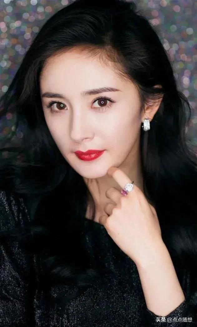 四小花旦之首--杨 幂