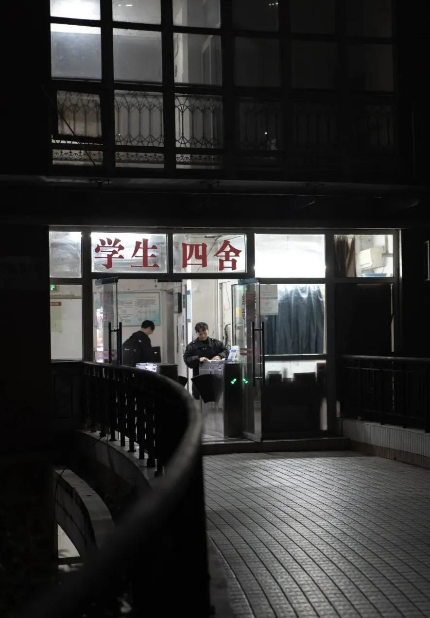 考试过后假期来临，CQU伴你一直前行