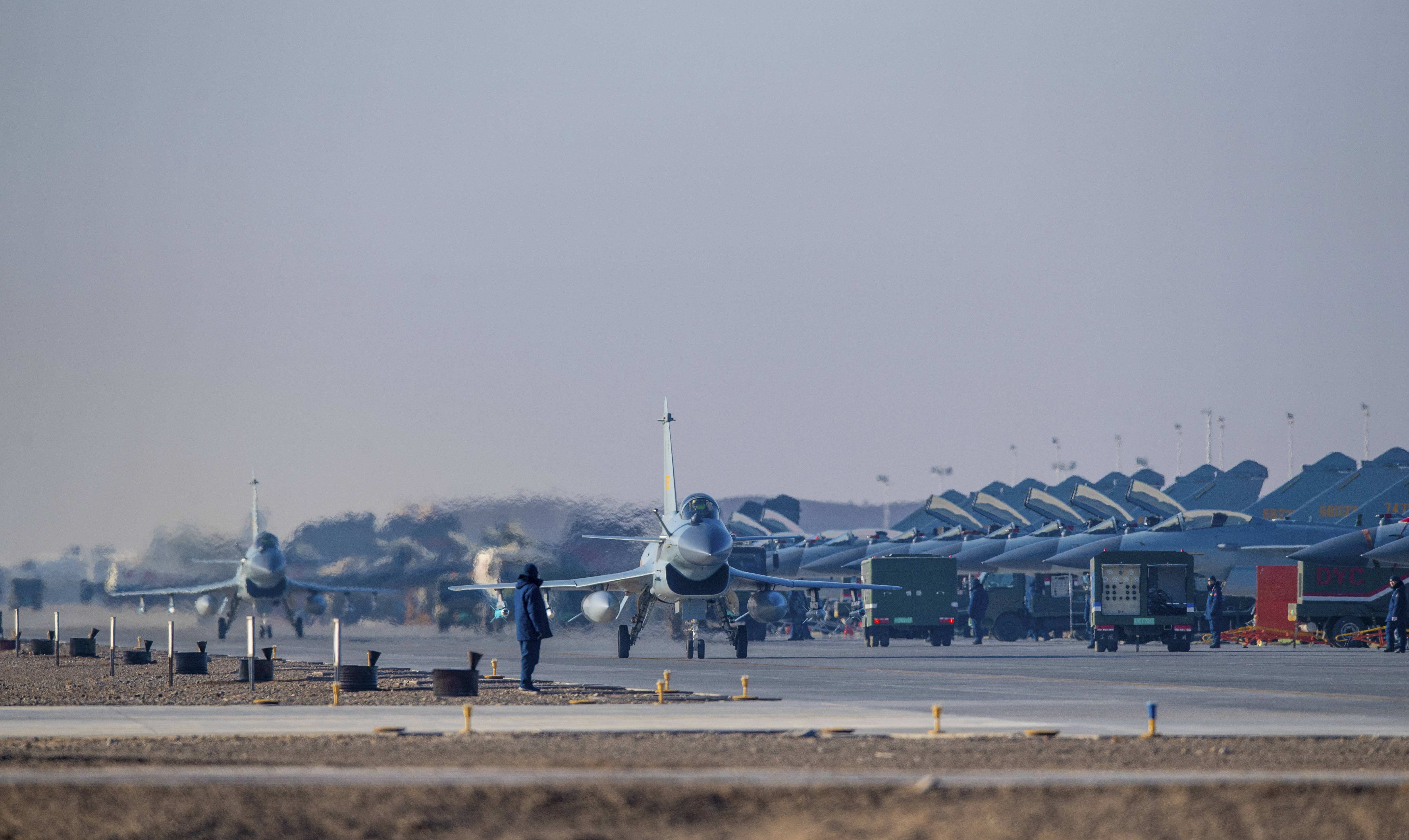 ��ž���̨ս�����룺Χ����ը�����ʣ�����������ű���������ͷ