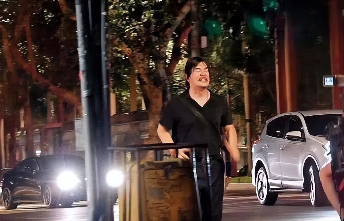 二十天减二十斤，两个月胖九十斤，中国演员也有“橡皮人”