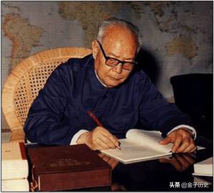 1951��һ�����ٽ��������̣���ϯ�������ͷţ��ٸ������Ÿ�����