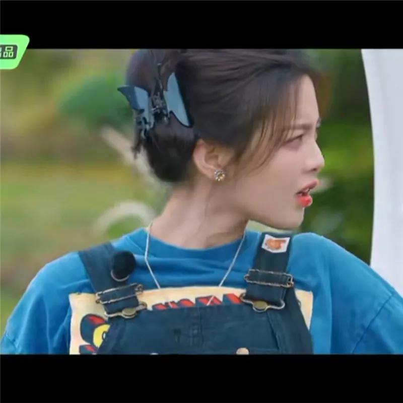 “大妈”标配土发夹，让杨超越夹出“清新少女感”，果然颜霸