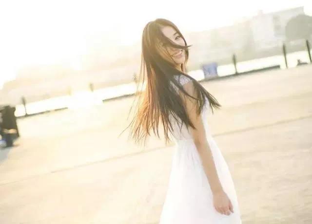 男女之间关系不正常，往往有以下三种表现