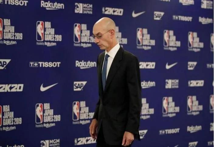 为什么暂停了nba赛事转播(央视新年复播NBA，引热议，肖华无视，联盟损失超3亿)