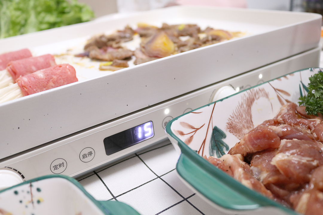 登上饭桌的移动灶台 用乐视嗨烤盘才知道在家吃烤肉到底有多香