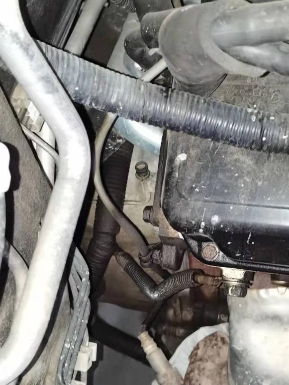 你看這座椅像8萬公里嗎？車商說車子驗(yàn)出任何問題賠款1萬元