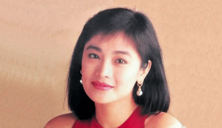 李宗盛叫他大哥，唱歌跑调公鸭嗓却被称为乐坛大佬，罗大佑凭什么