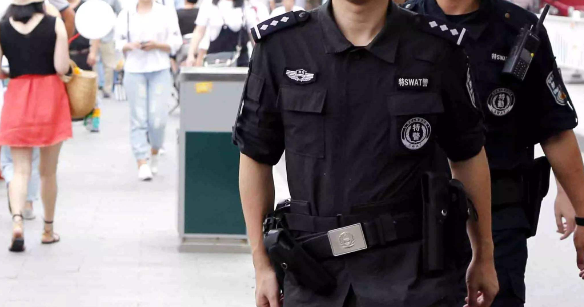 1990年，17岁学生残忍杀害一对上海母女，用铅笔在桌上留下6个字