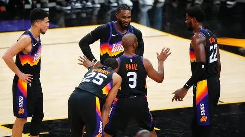 nba超级控卫有哪些(宝刀未老！保罗领衔，库里排第三，本赛季发挥最出色的十名控卫)