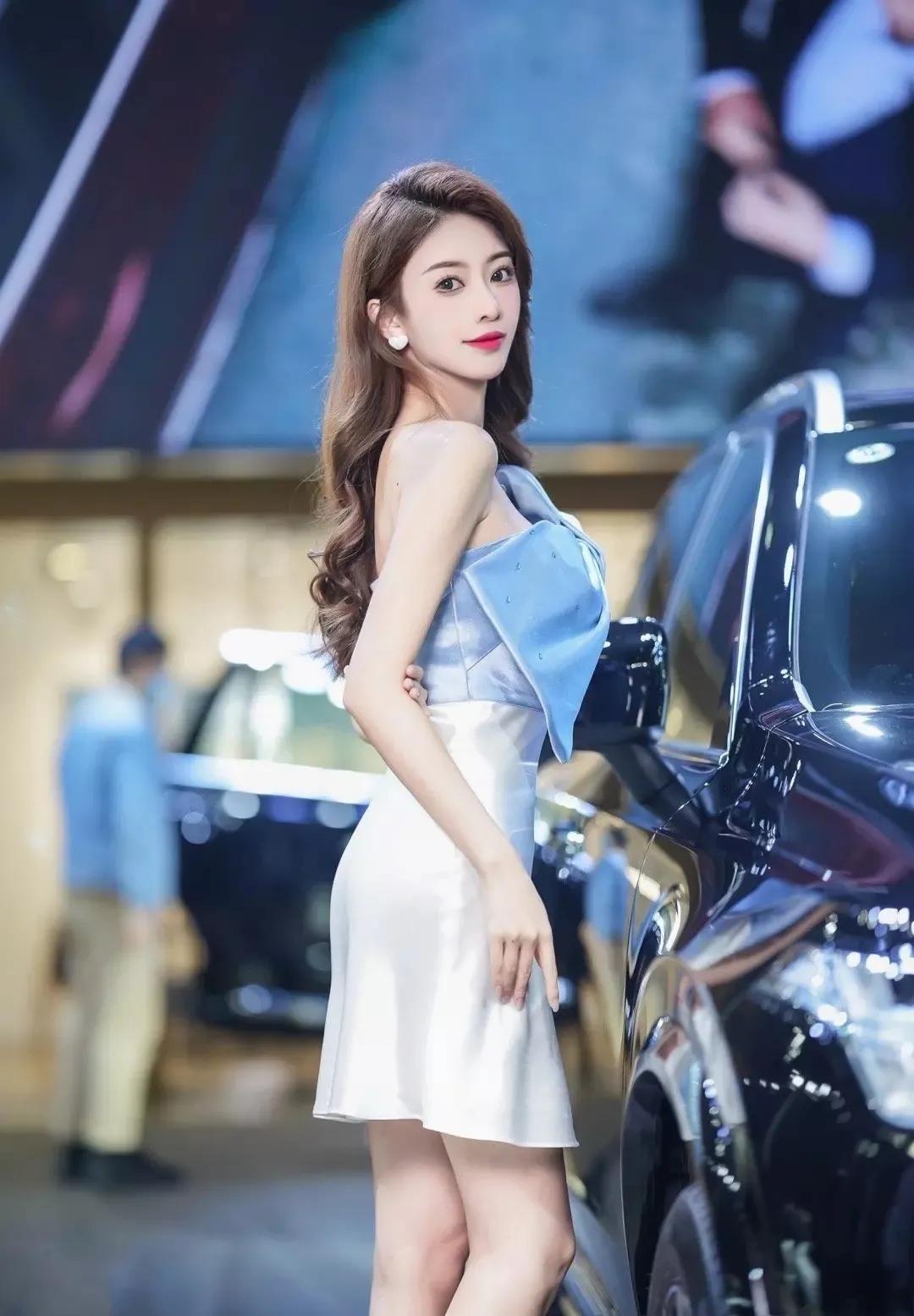 极品美女车模