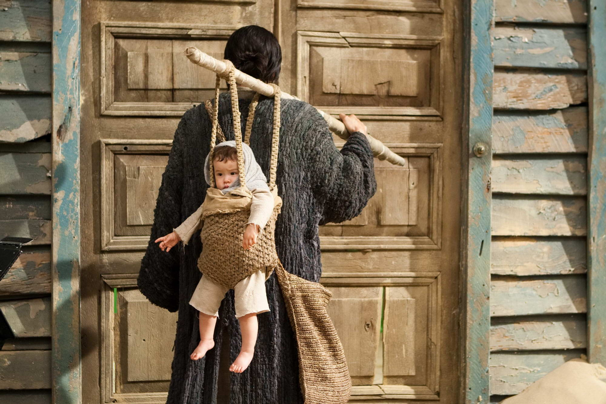 《黄沙武士》地表最强剑客,竟然输给了一个婴儿