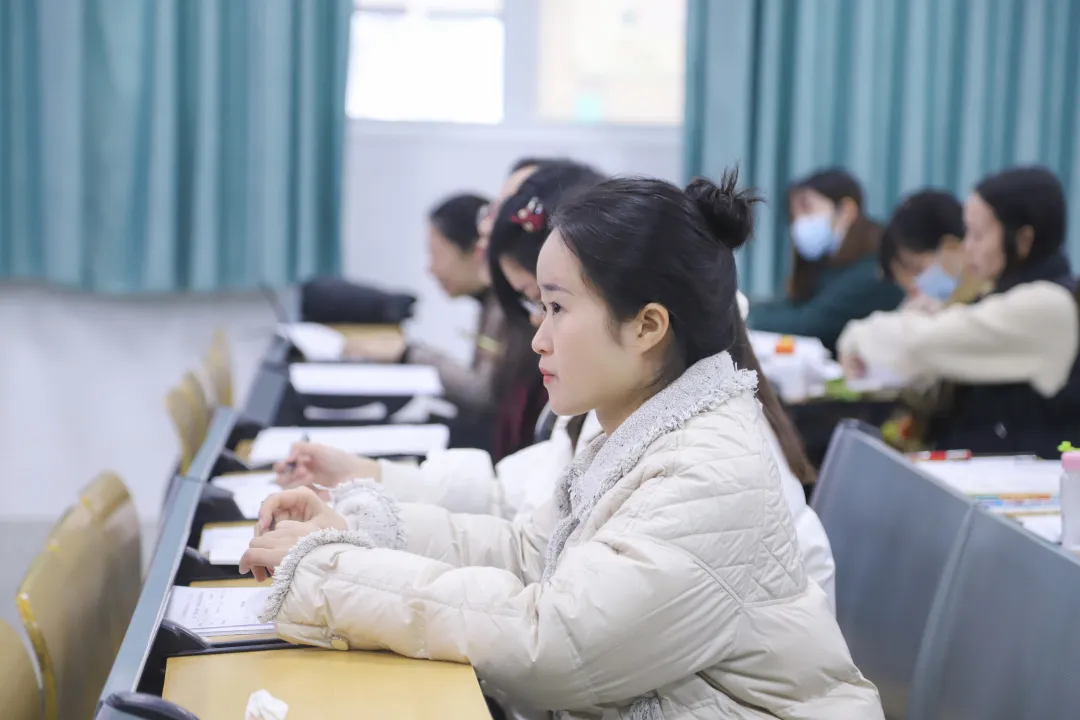 四川天府新区南湖小学（含北区）语文“随课微练”研讨活动