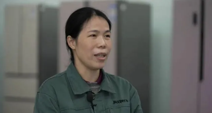 火遍媒体！这26位人大代表、12位政协委员，全部进京履职，全毕业于同一所大学！