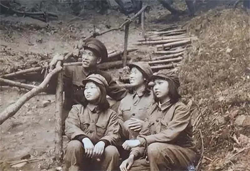 赴朝最年轻的志愿军姐妹花：姐姐10岁，妹妹8岁，她们经历了什么
