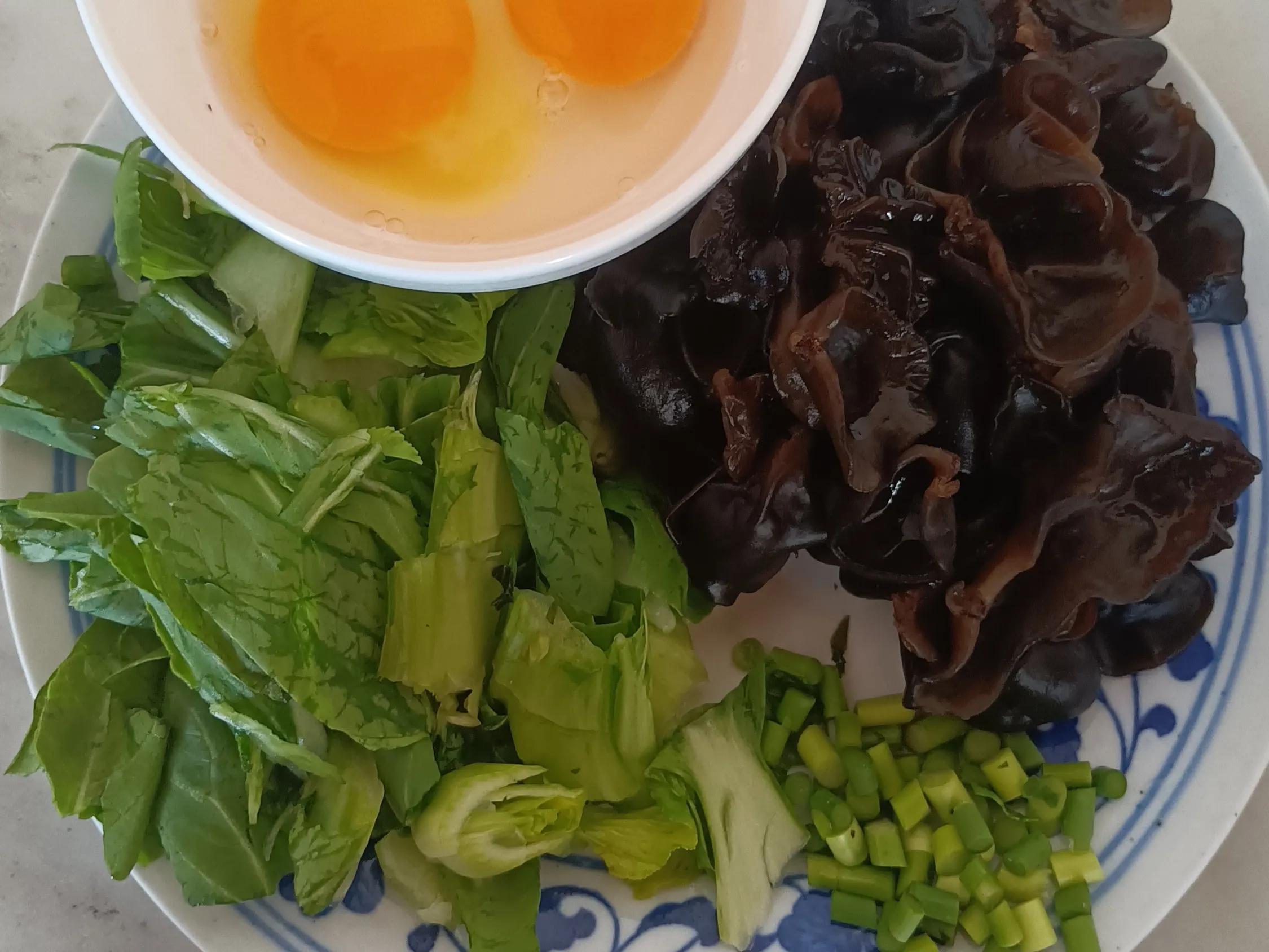 春夏之交，孩子常吃这道有鸭蛋的菜，增强免疫力，个子猛长