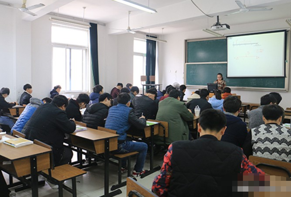 大学期间，这4个证书要努力考到手，将成为找工作的“王牌”