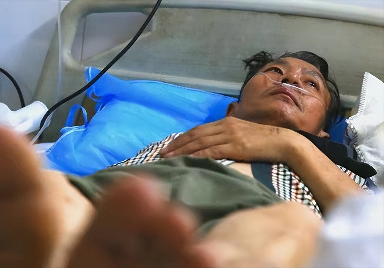 残疾父亲遭妻女抛弃,2018年癌症晚期盼见女儿未果,写下遗书诀别